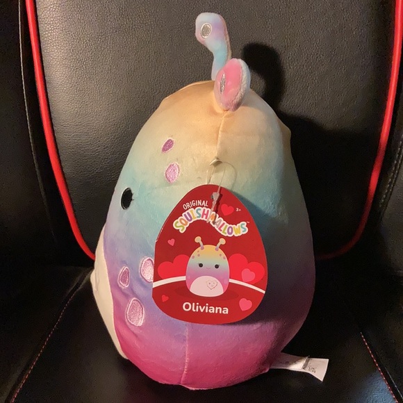 Oliviana the alien Squishmallow - Picture 2 of 5